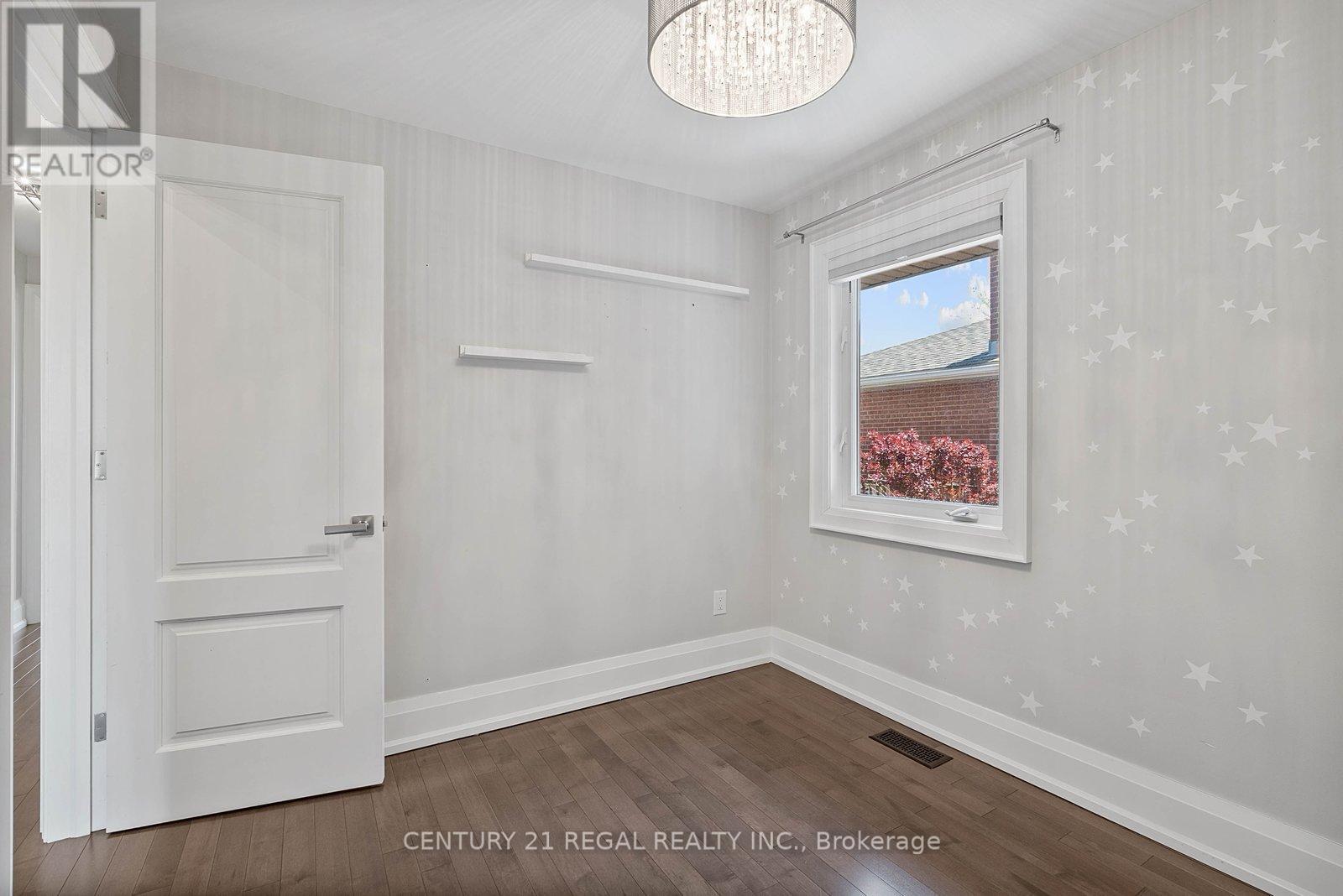 18 Rowse Crescent, Toronto, Ontario  M9P 3L5 - Photo 24 - W13176028