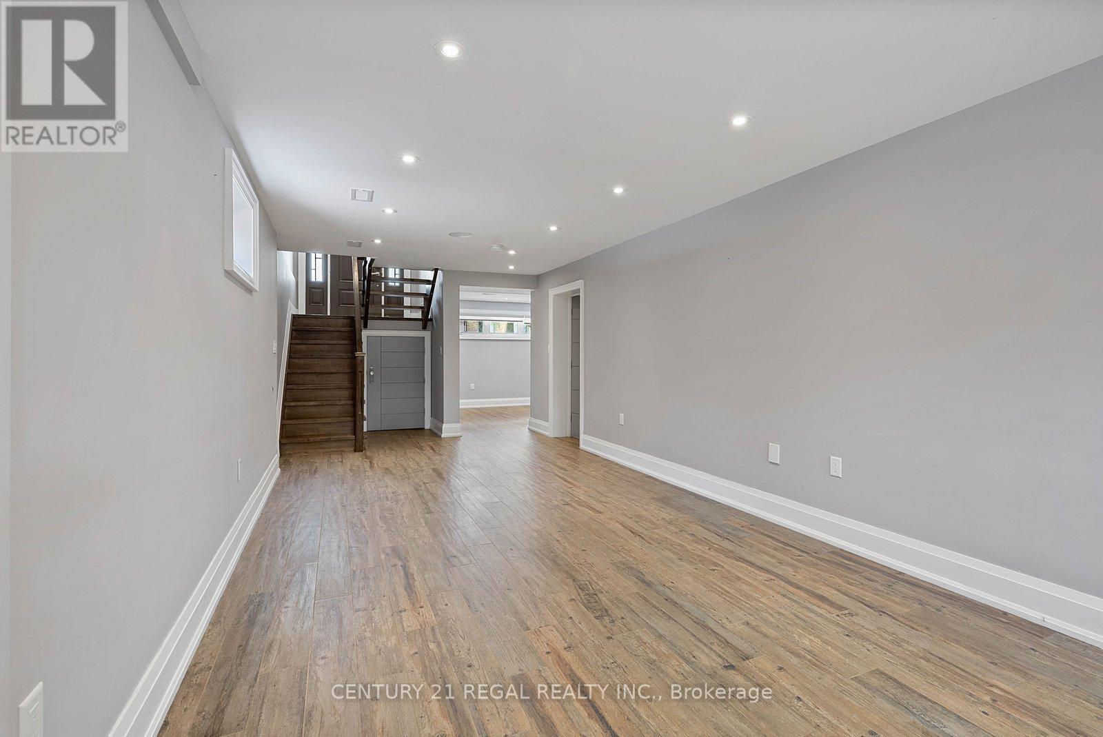 18 Rowse Crescent, Toronto, Ontario  M9P 3L5 - Photo 32 - W13176028