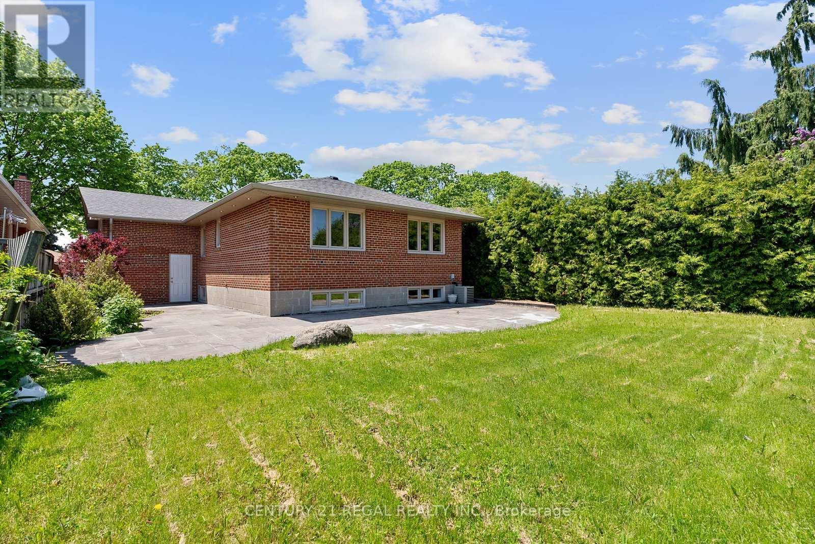 18 Rowse Crescent, Toronto, Ontario  M9P 3L5 - Photo 46 - W13176028