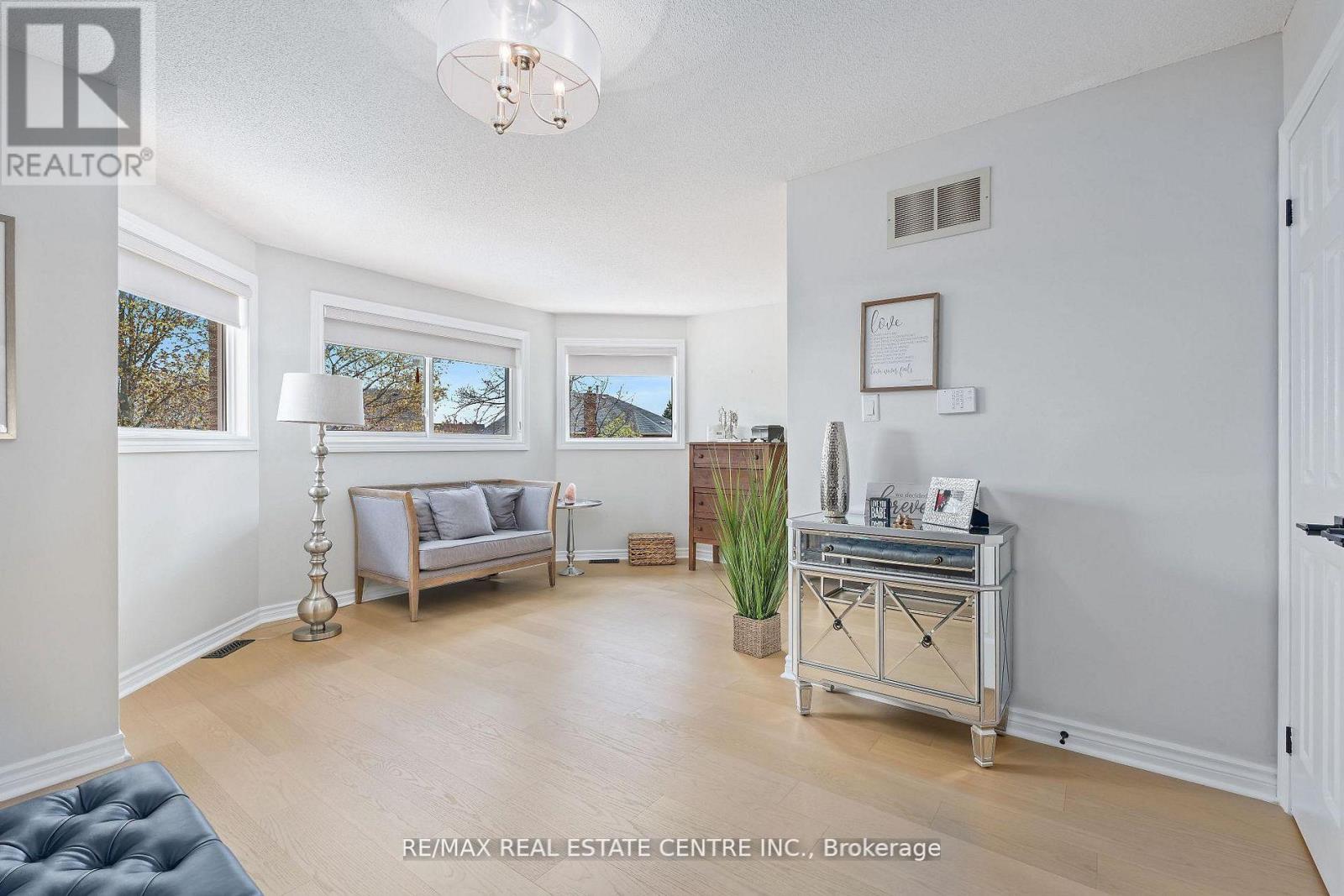 20 Nixon Crescent, Halton Hills, Ontario  L7G 5K2 - Photo 13 - W13176096