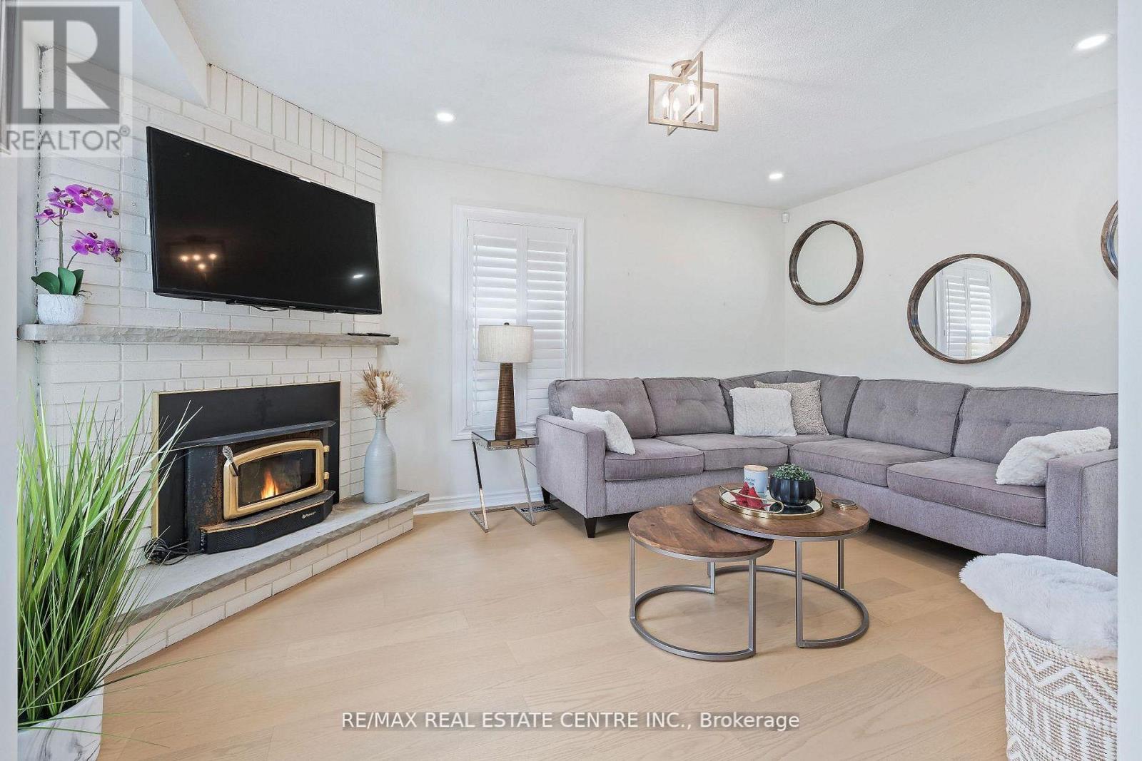 20 Nixon Crescent, Halton Hills, Ontario  L7G 5K2 - Photo 9 - W13176096
