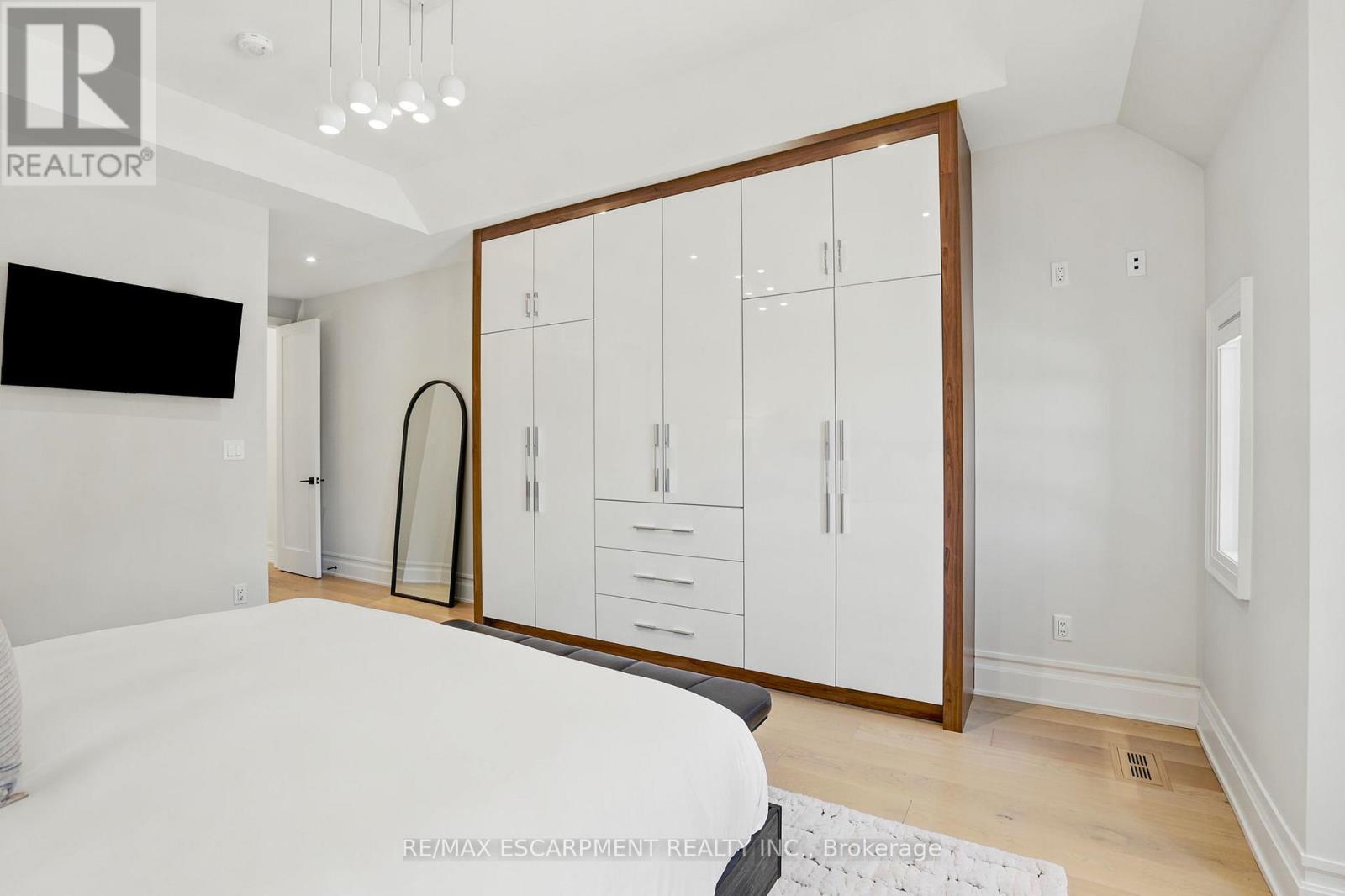 38a Maple Avenue N, Mississauga, Ontario  L5H 2S1 - Photo 18 - W13176120