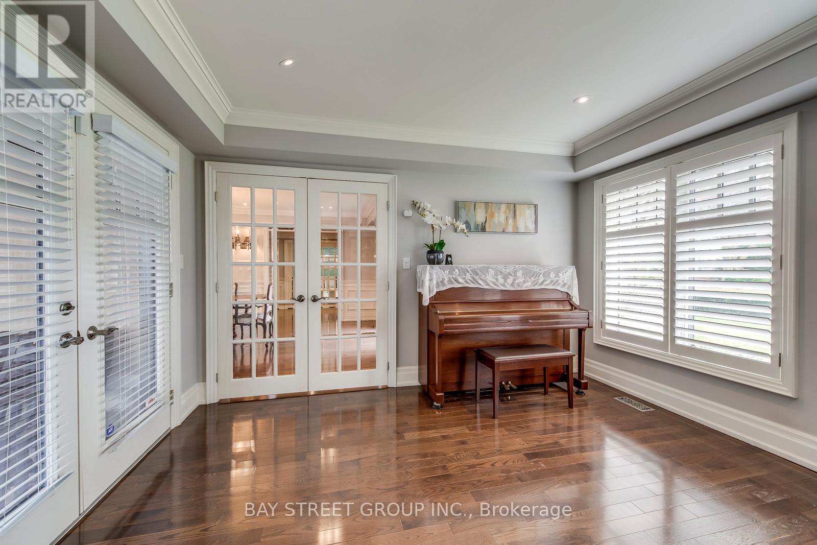 1267 Donlea Crescent, Oakville, Ontario  L6J 1V8 - Photo 6 - W13176156