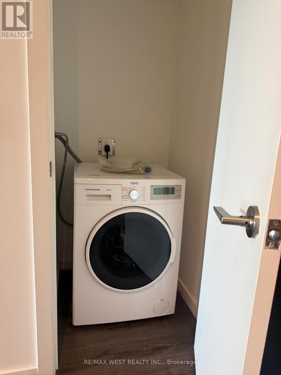 407 - 7 Smith Crescent, Toronto, Ontario  M8Z 0G3 - Photo 15 - W13176158