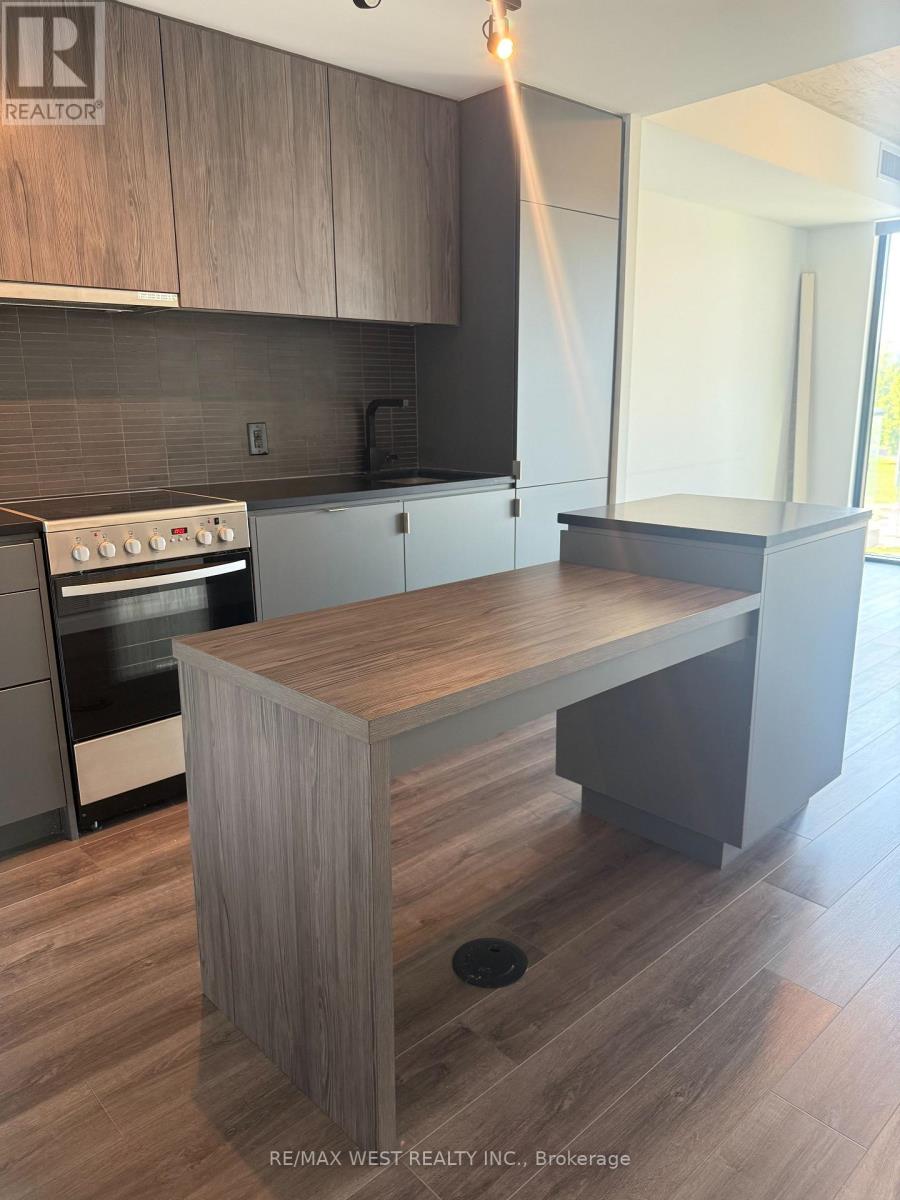 407 - 7 Smith Crescent, Toronto, Ontario  M8Z 0G3 - Photo 6 - W13176158