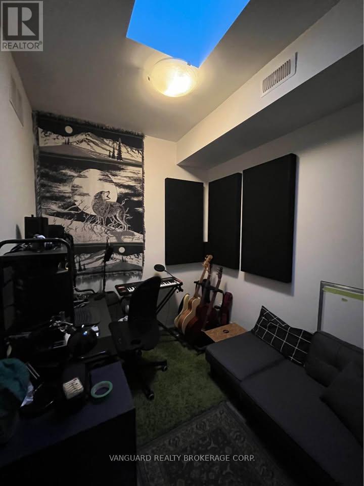 3rd Floor - 984 Dovercourt Road, Toronto, Ontario  M6H 2X5 - Photo 9 - W13176170