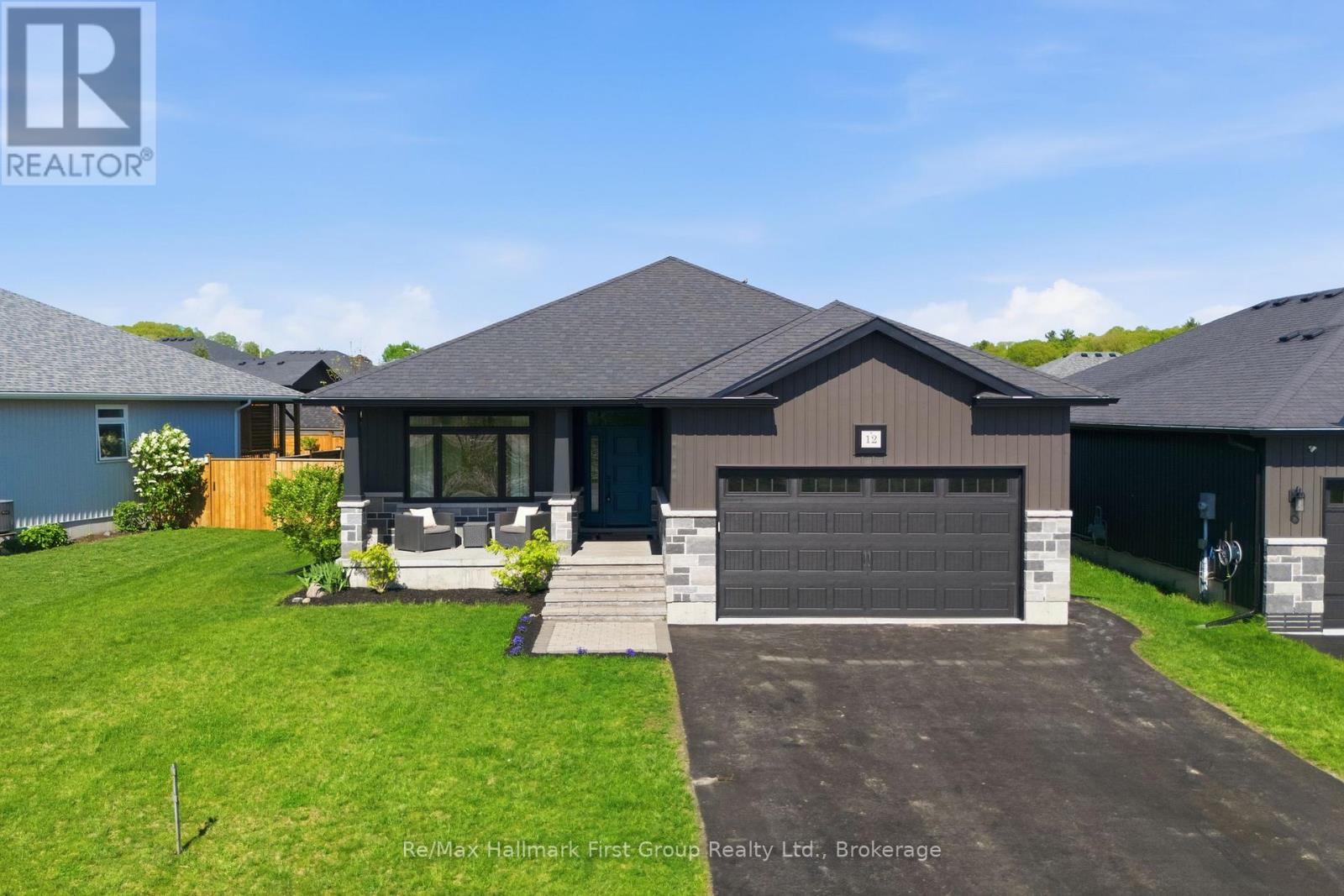 12 Ambrosia Terrace, Quinte West, Ontario  K8V 0G6 - Photo 1 - X13176206