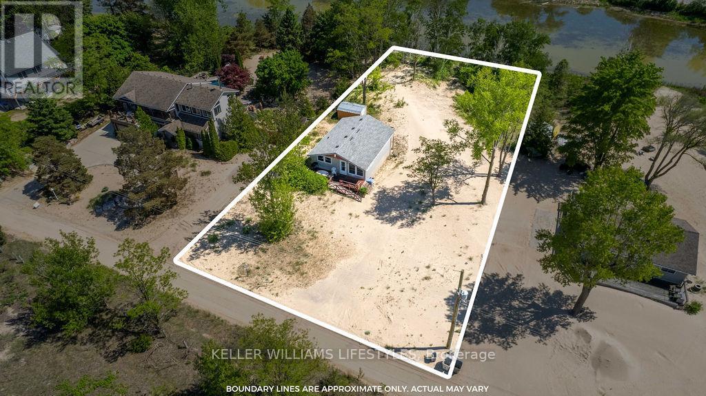 7403 Sanderson Road, Lambton Shores, Ontario  N0M 2L0 - Photo 34 - X13176294