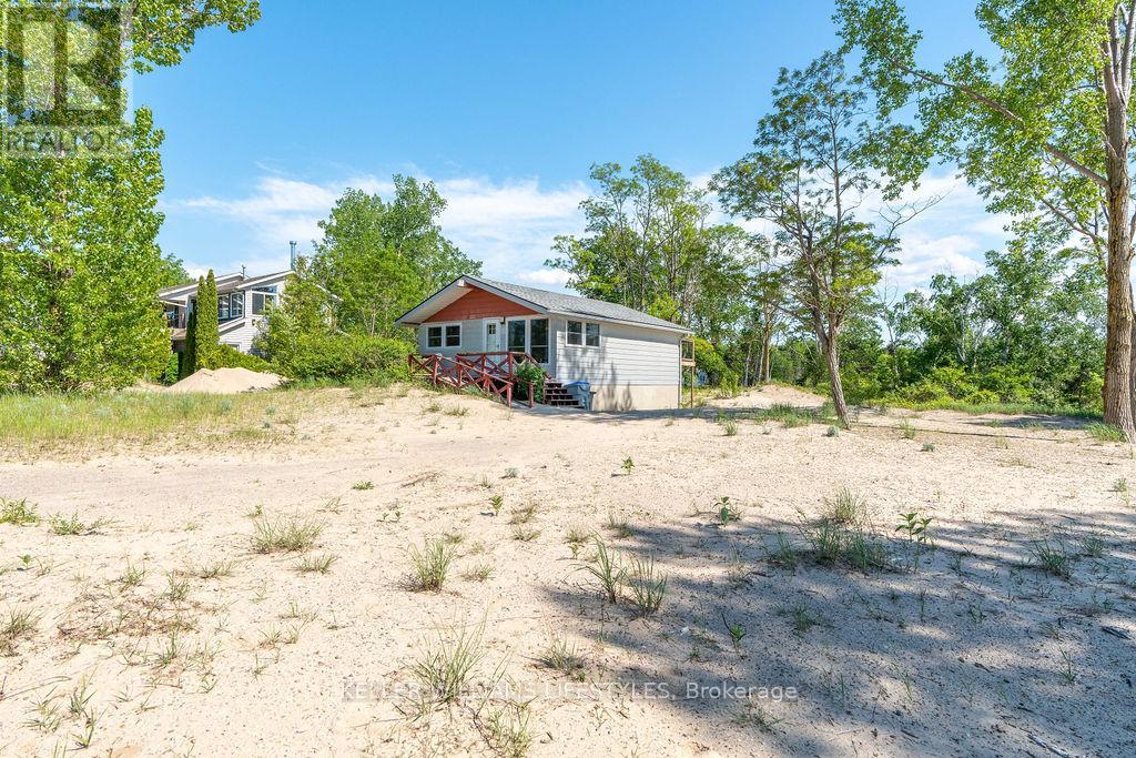 7403 Sanderson Road, Lambton Shores, Ontario  N0M 2L0 - Photo 4 - X13176294