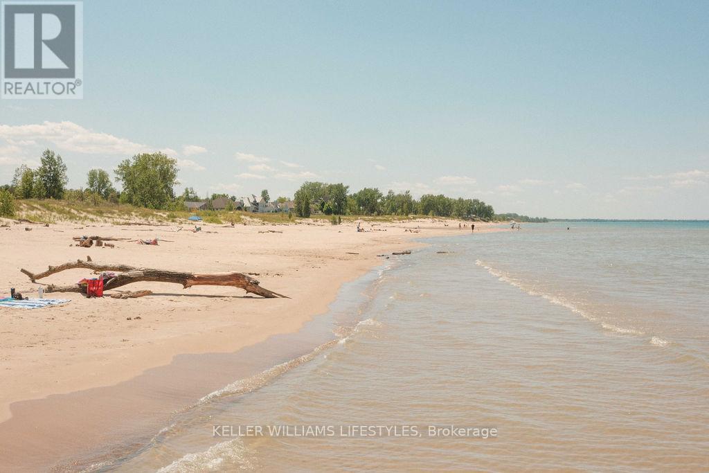 7403 Sanderson Road, Lambton Shores, Ontario  N0M 2L0 - Photo 46 - X13176294