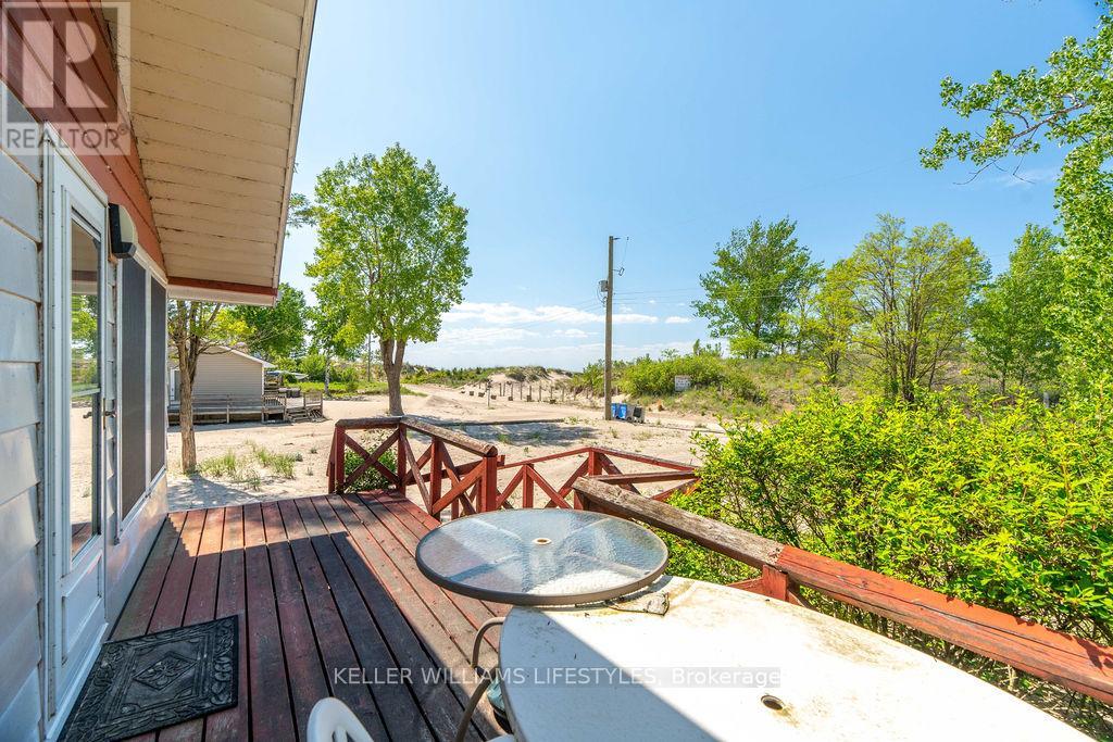 7403 Sanderson Road, Lambton Shores, Ontario  N0M 2L0 - Photo 8 - X13176294