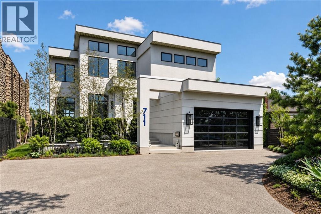 711 BEACH Boulevard, Hamilton, Ontario