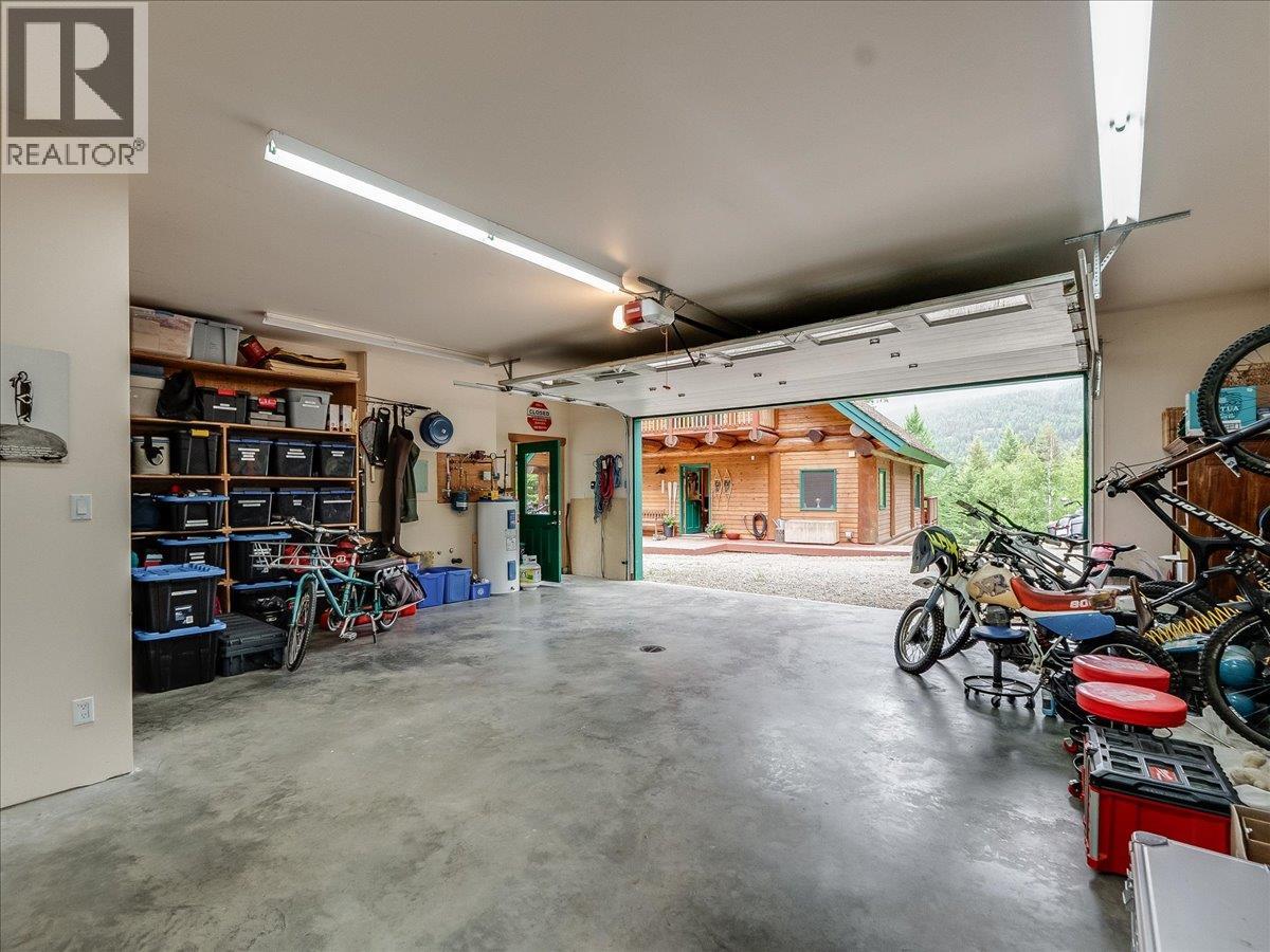 1990 6 Highway, Crescent Valley, British Columbia  V0G 1H0 - Photo 45 - 10388513