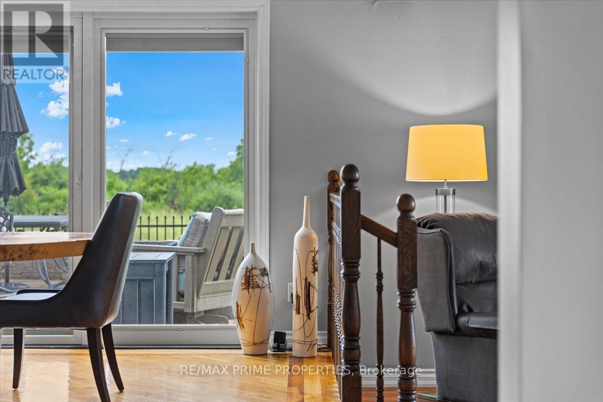 800 Fairwinds Terrace, Ottawa, Ontario  K1C 2X6 - Photo 7 - X12793934