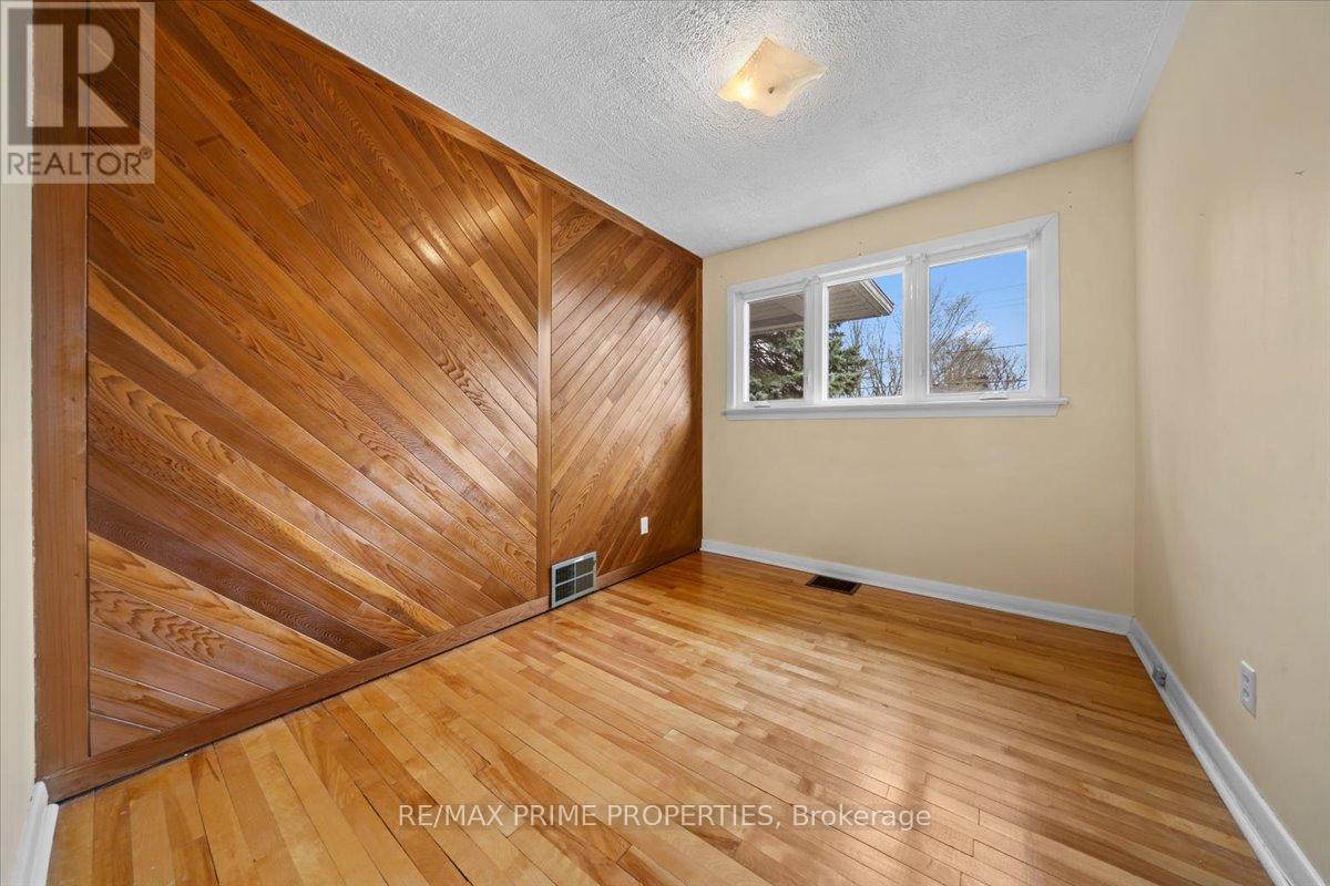 72 Crownhill Street, Ottawa, Ontario  K1J 7K8 - Photo 12 - X13063568