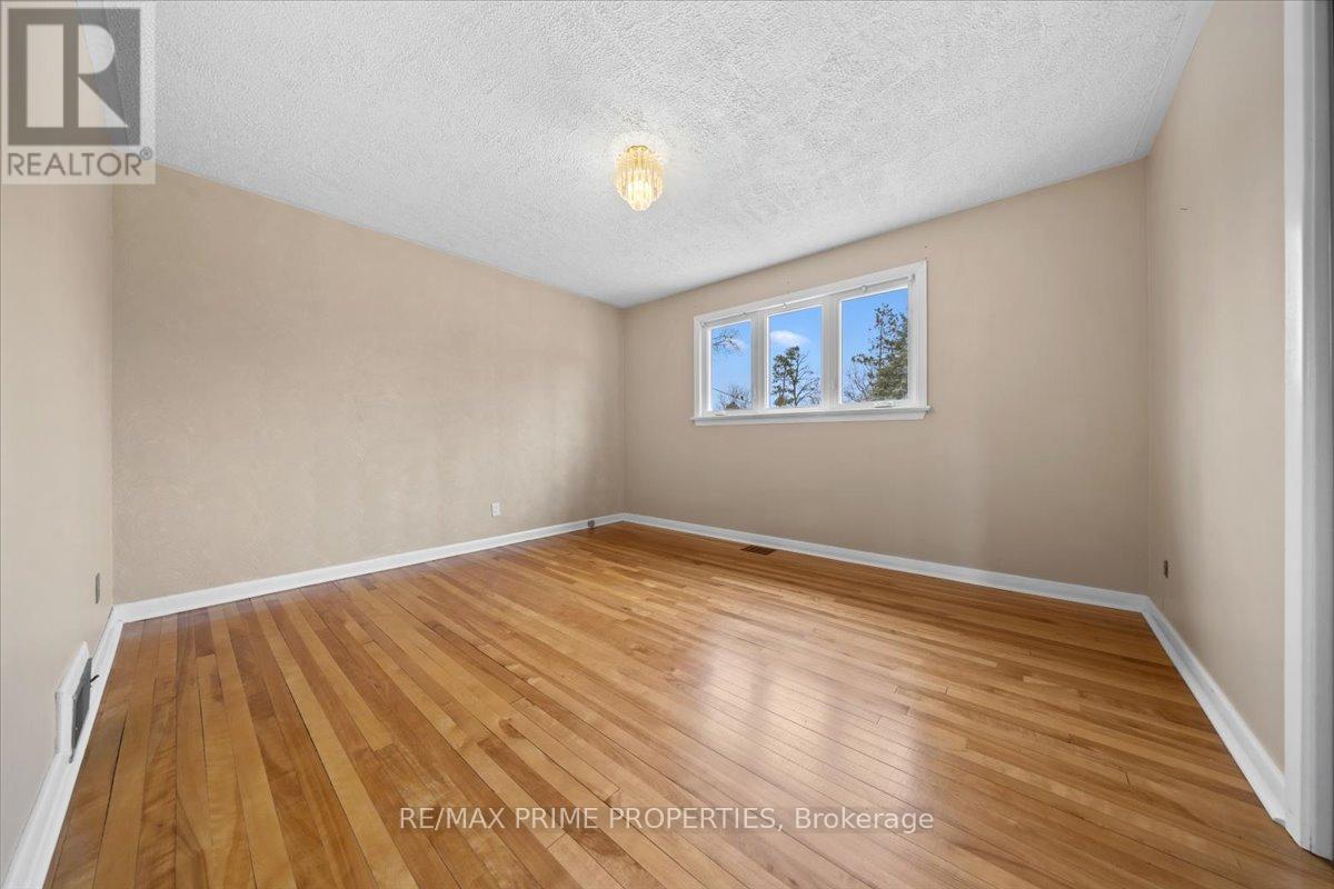 72 Crownhill Street, Ottawa, Ontario  K1J 7K8 - Photo 15 - X13063568