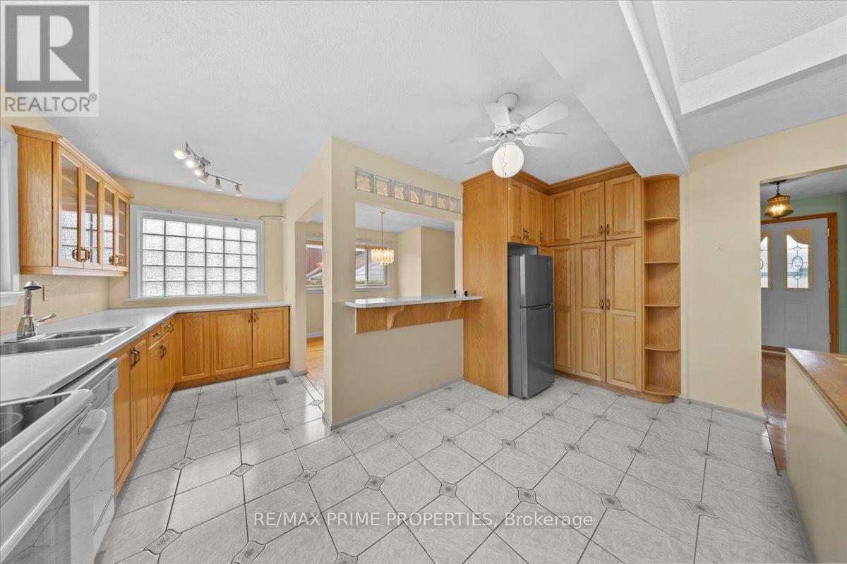 72 Crownhill Street, Ottawa, Ontario  K1J 7K8 - Photo 9 - X13063568