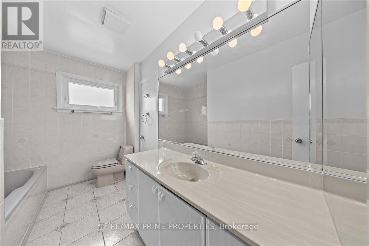 72 Crownhill Street, Ottawa, Ontario  K1J 7K8 - Photo 17 - X13063568
