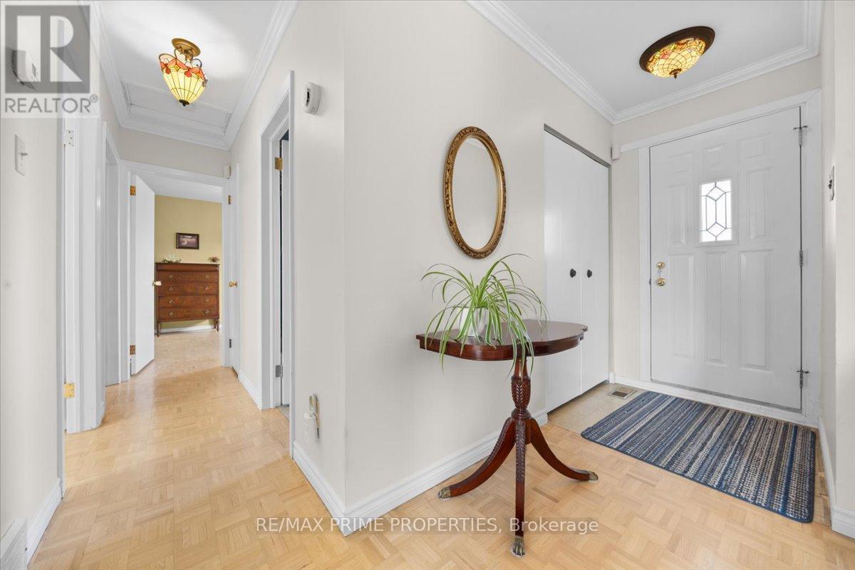 28 Glenmanor Drive, Ottawa, Ontario  K2G 3G1 - Photo 2 - X13121554