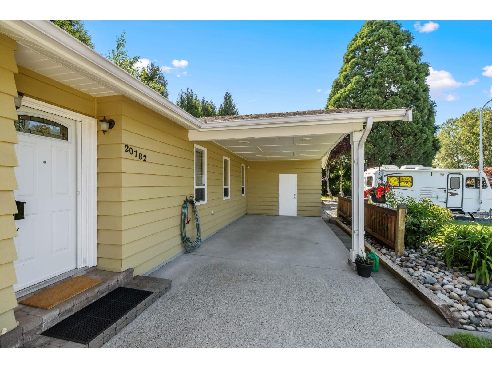 20782 52 Avenue, Langley, British Columbia  V3A 6C7 - Photo 3 - R3127937