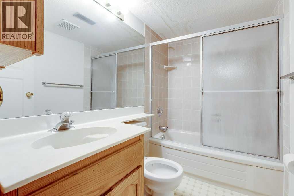 106 Sienna Hills Drive Sw, Calgary, Alberta  T3H 2C8 - Photo 40 - A2282460