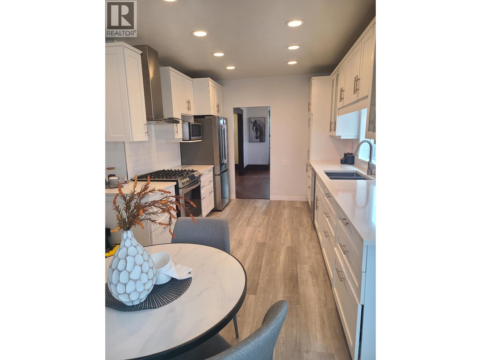 3740 Lanark Street, Vancouver, British Columbia V5N 3R7 - Photo 4 - R3128104