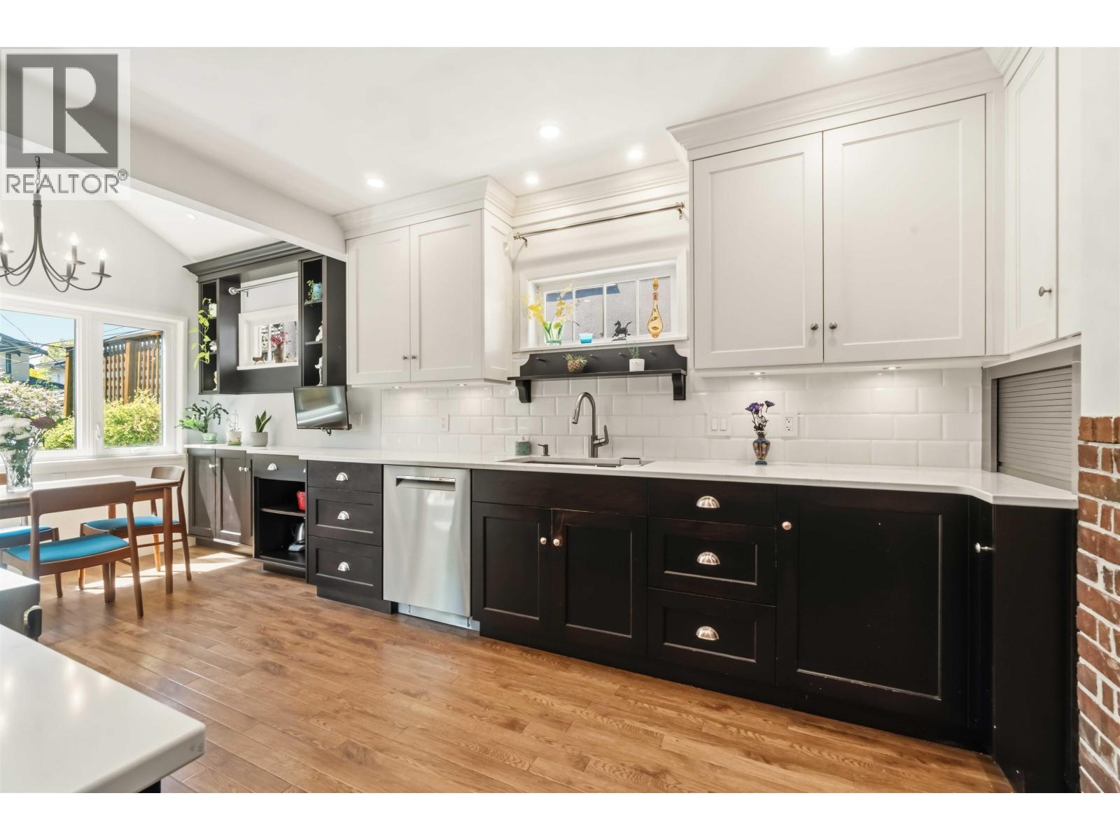 2628 William Street, Vancouver, British Columbia  V5K 2Y5 - Photo 10 - R3128122