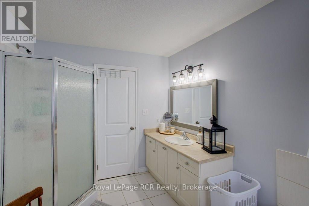 11 Green Street, Mapleton, Ontario  N0G 1P0 - Photo 19 - X13176198