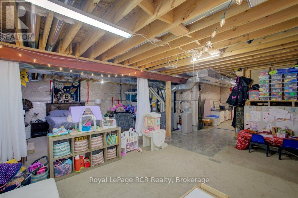11 Green Street, Mapleton, Ontario  N0G 1P0 - Photo 26 - X13176198