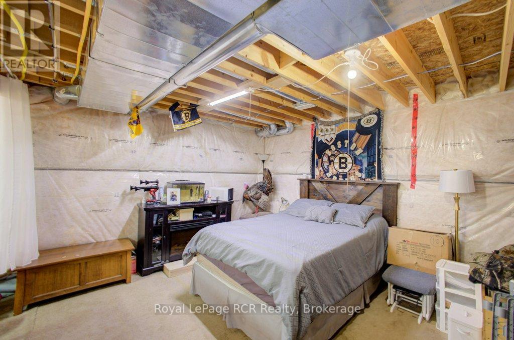 11 Green Street, Mapleton, Ontario  N0G 1P0 - Photo 27 - X13176198
