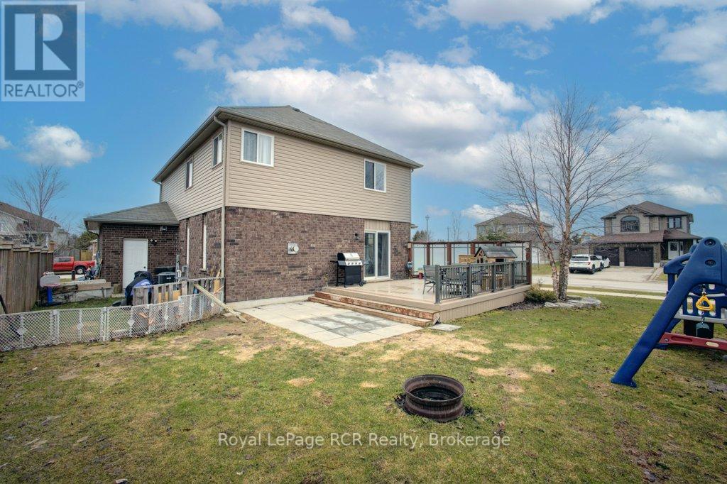 11 Green Street, Mapleton, Ontario  N0G 1P0 - Photo 30 - X13176198
