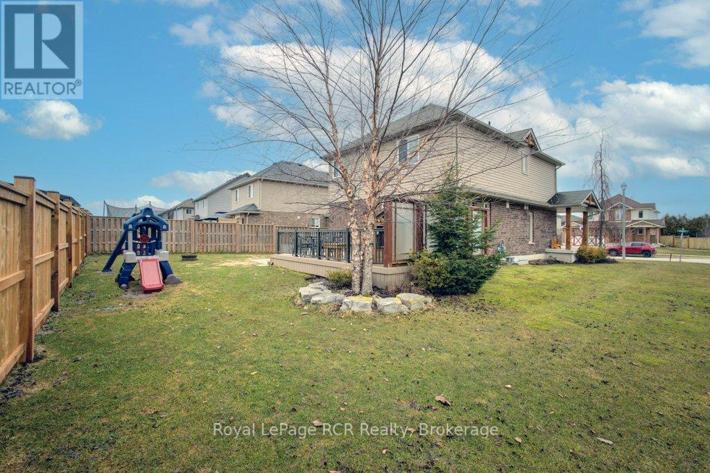 11 Green Street, Mapleton, Ontario  N0G 1P0 - Photo 31 - X13176198