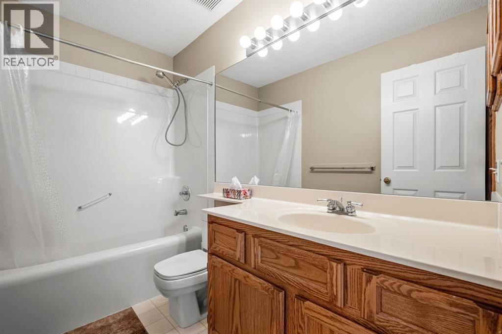 131 Lake Simcoe Court Se, Calgary, Alberta  T2J 7E7 - Photo 26 - A2310593