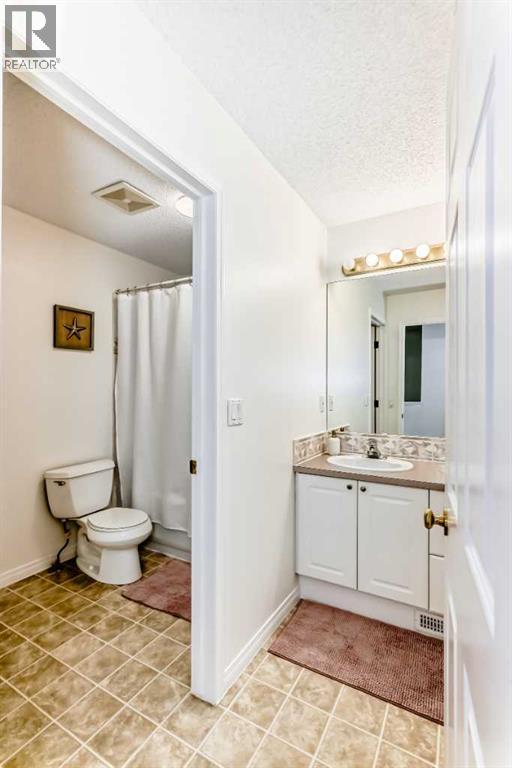 110 Country Hills Cove NW, Calgary, Alberta  T3K 5G7 - Photo 27 - A2313573