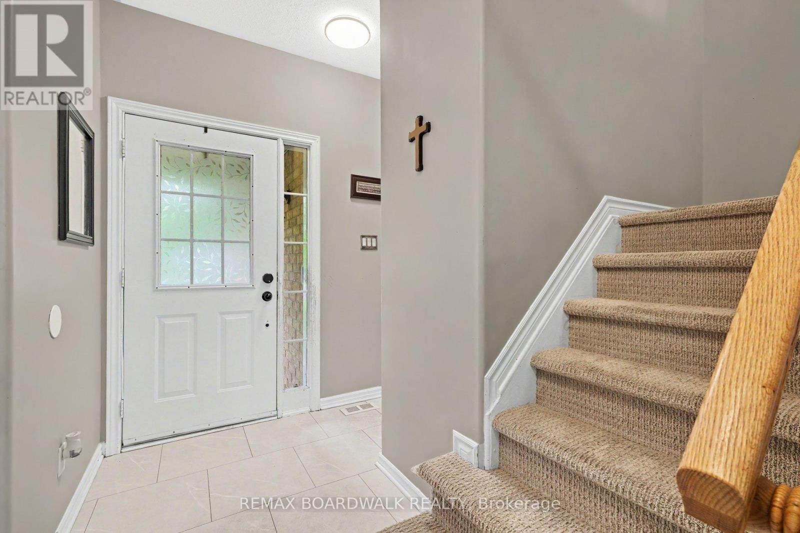 4091 Canyon Walk Drive, Ottawa, Ontario  K1V 1V8 - Photo 4 - X13176246