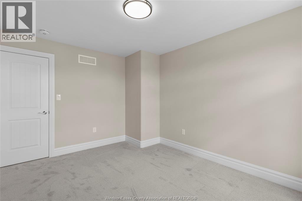 71 Redwood, Kingsville, Ontario N0R 1B0 - Photo 31 - 26012210