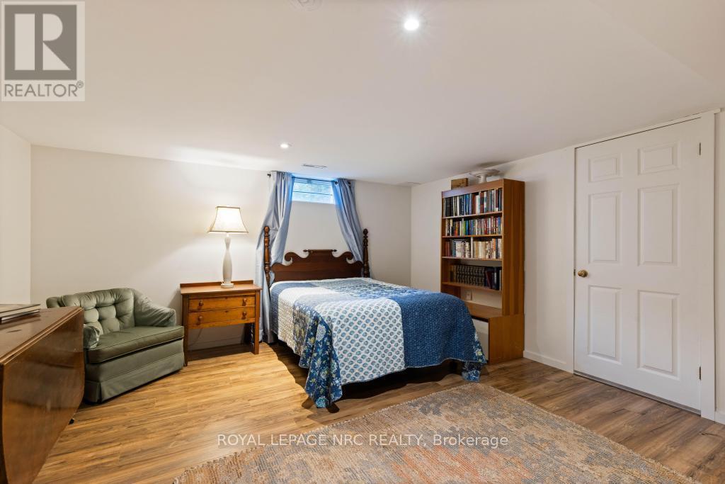 7 Christopher Street, Niagara-On-The-Lake, Ontario  L0S 1J0 - Photo 36 - X12915098
