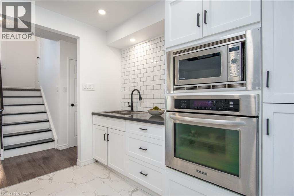 397 Keats Way Unit# 4, Waterloo, Ontario  N2L 5S7 - Photo 16 - 40833788