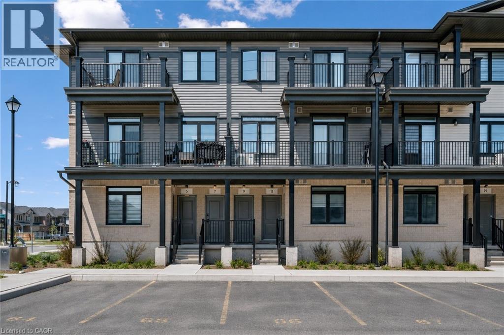 9 Lomond Lane, Kitchener, Ontario  N2R 0T6 - Photo 1 - 40833352