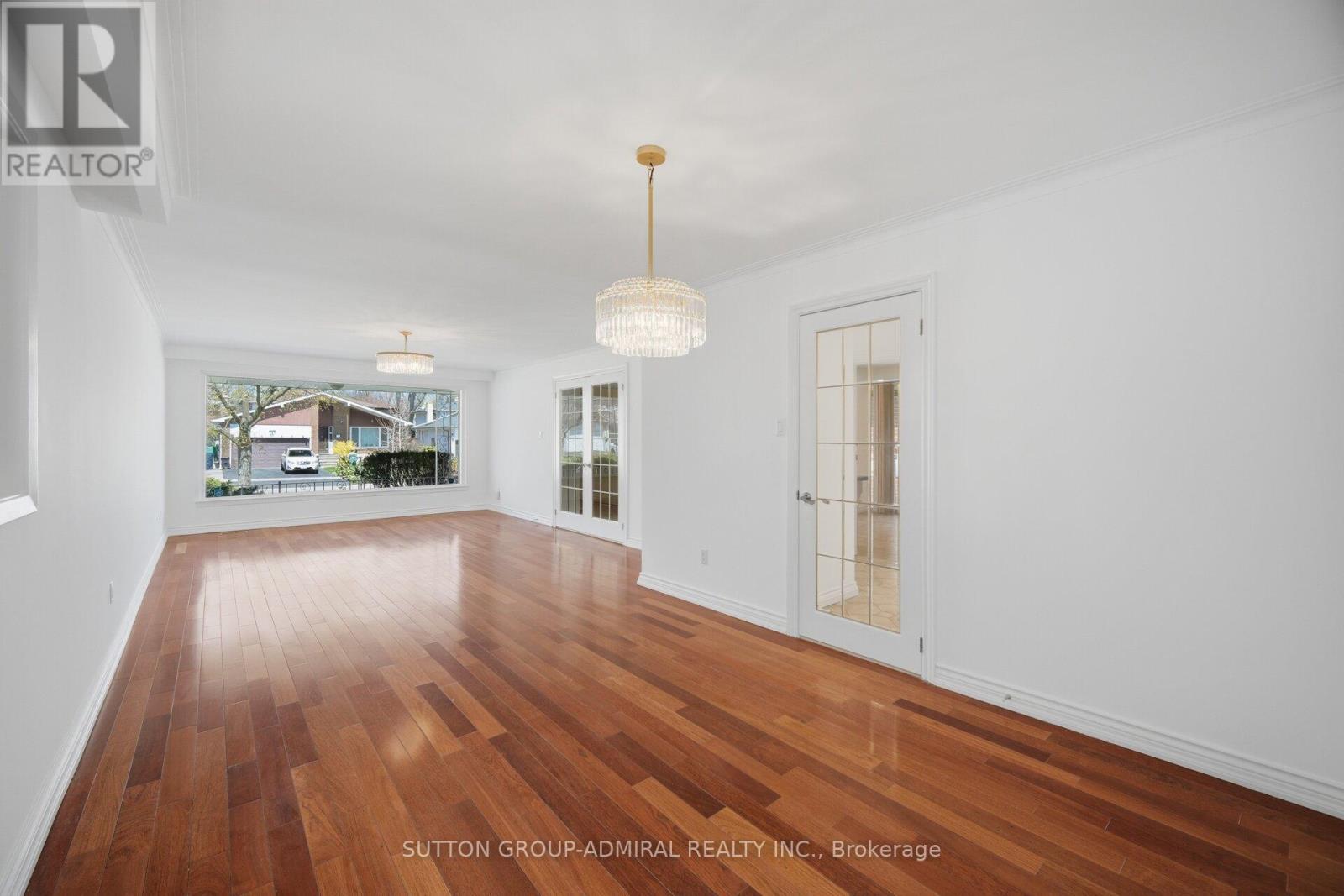 53 Bestview Drive, Toronto, Ontario  M2M 2X8 - Photo 9 - C13155896