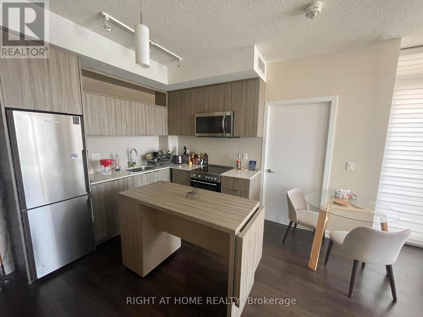 908 - 50 Forest Manor Road, Toronto, Ontario M2J 1M6 - Photo 2 - C13169028