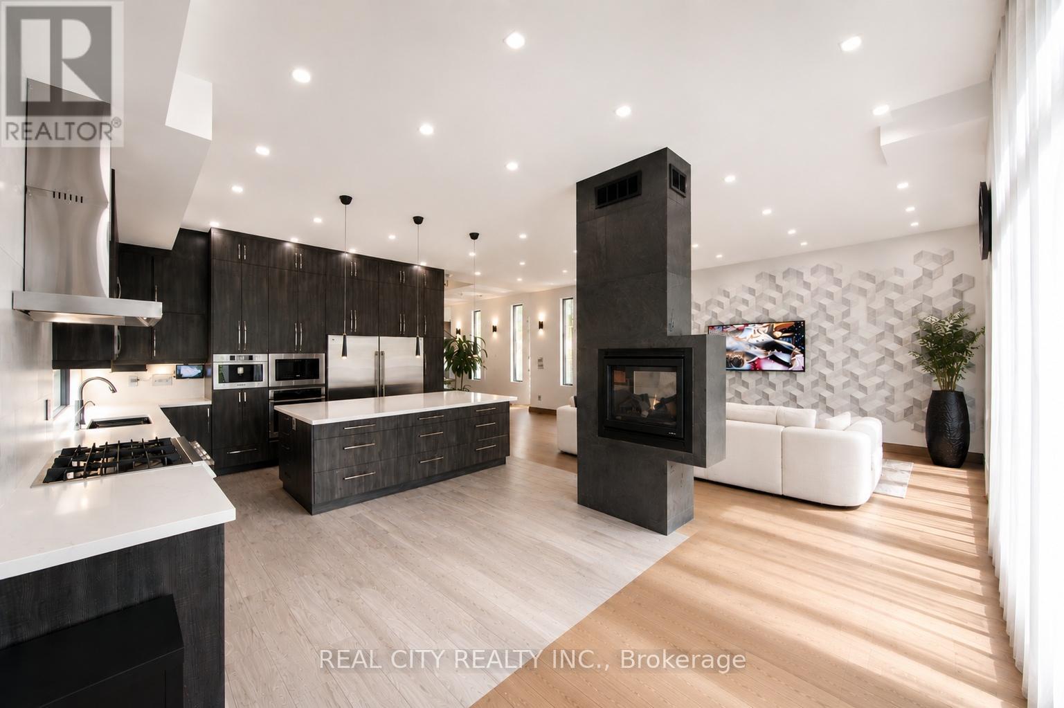 662 Byngmount Avenue, Mississauga, Ontario  L5G 1R4 - Photo 6 - W12786650