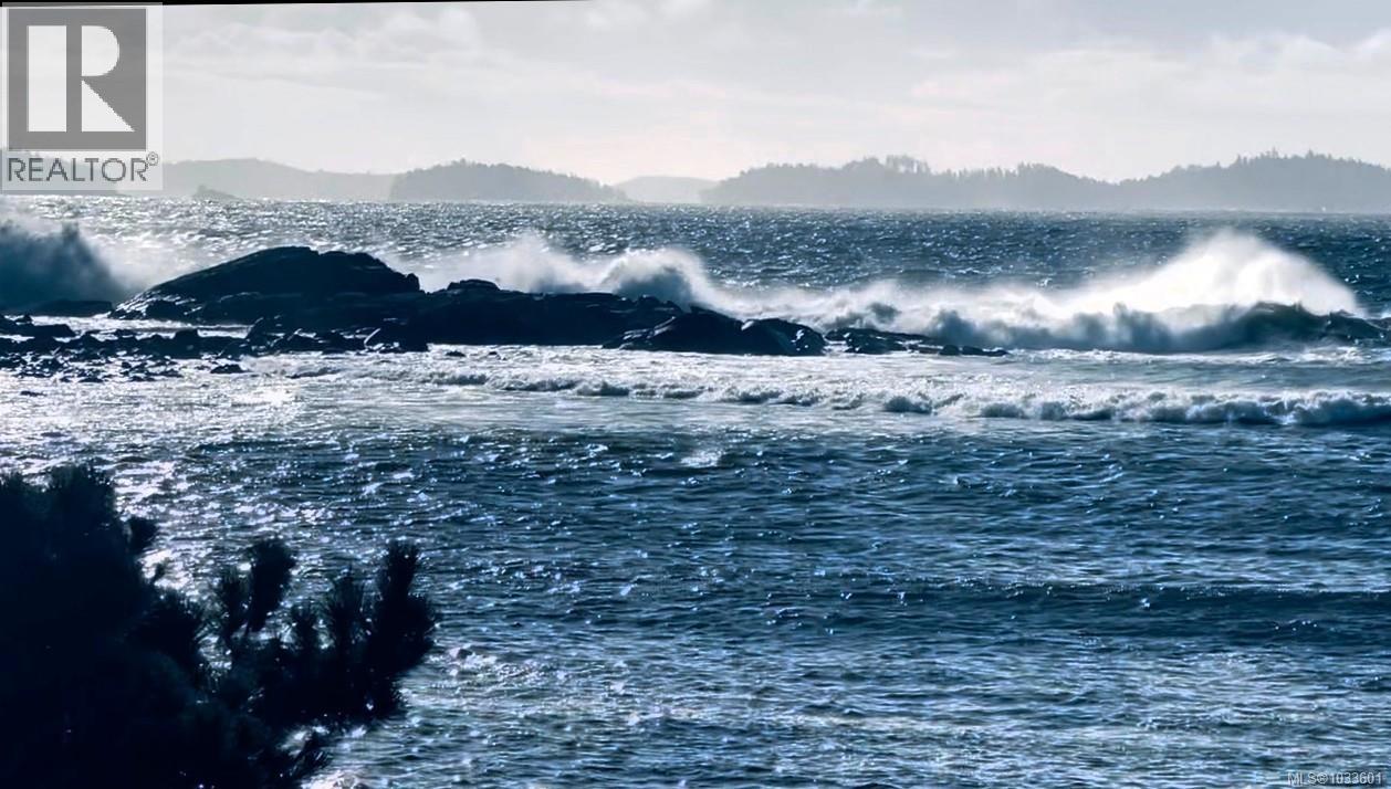 1006 Seventh Ave, Ucluelet, British Columbia  V0R 3A0 - Photo 32 - 1033601