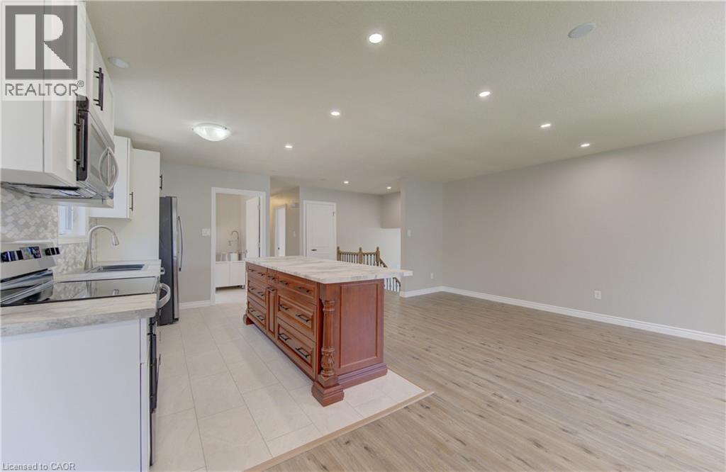 51 Coach Hill Drive, Kitchener, Ontario  N2E 1N7 - Photo 12 - 40833255