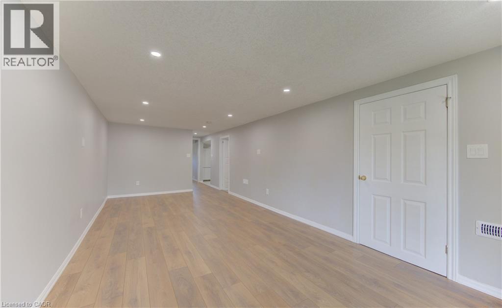 51 Coach Hill Drive, Kitchener, Ontario  N2E 1N7 - Photo 33 - 40833255