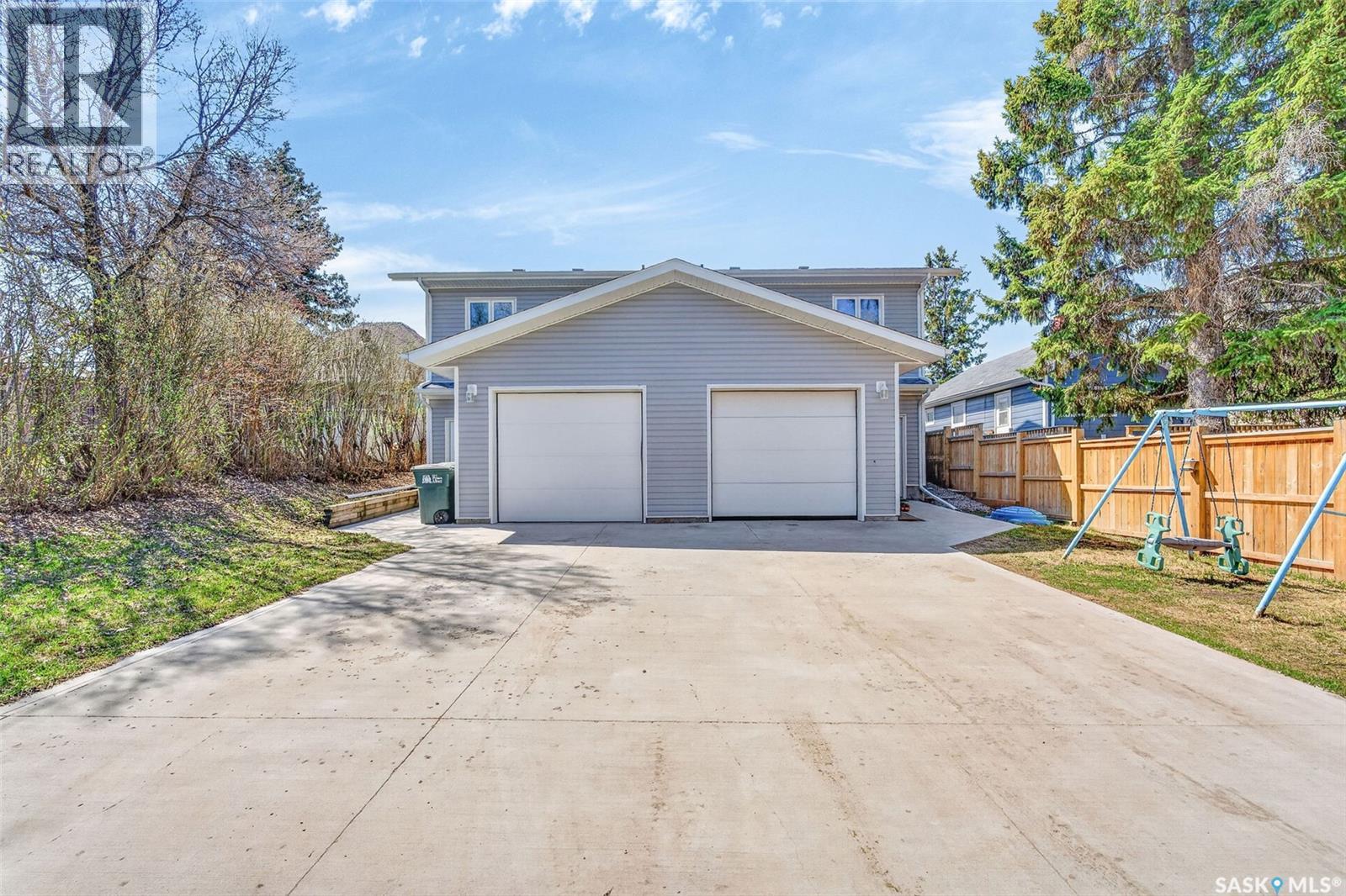 542 21st Street E, Prince Albert, Saskatchewan  S6V 1M4 - Photo 2 - SK037173