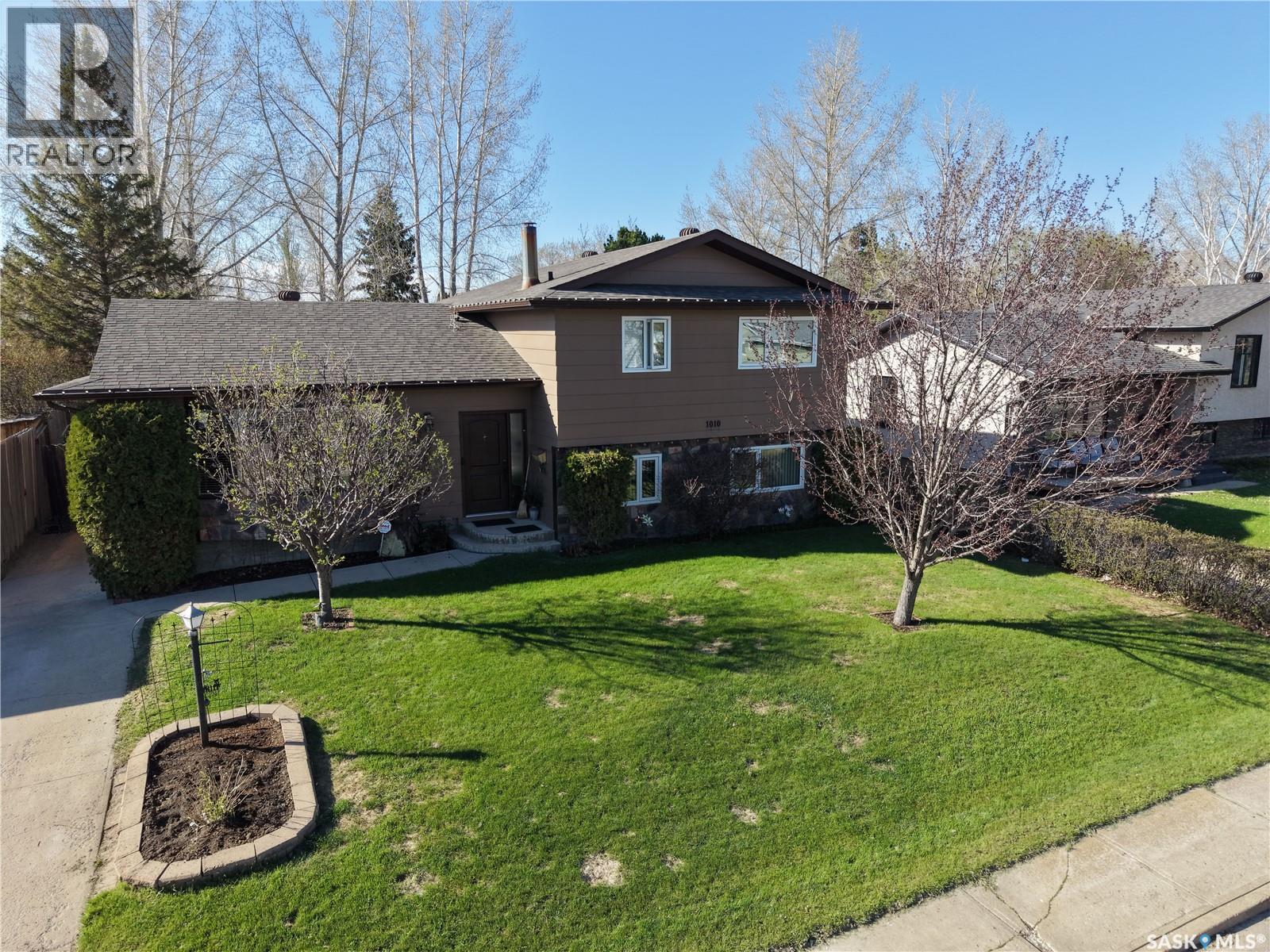 1010 Woodman Crescent, Prince Albert, Saskatchewan  S6V 6L6 - Photo 2 - SK037147