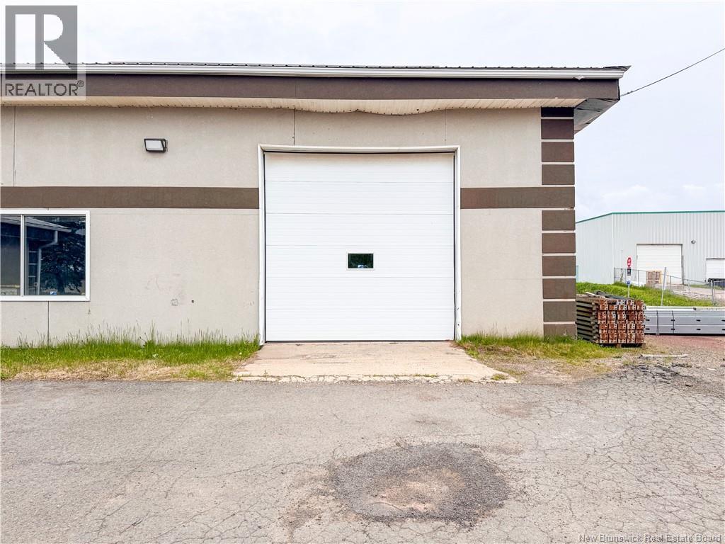 511 Ferdinand Boulevard, Dieppe, New Brunswick  E1A 7E9 - Photo 3 - NB140135