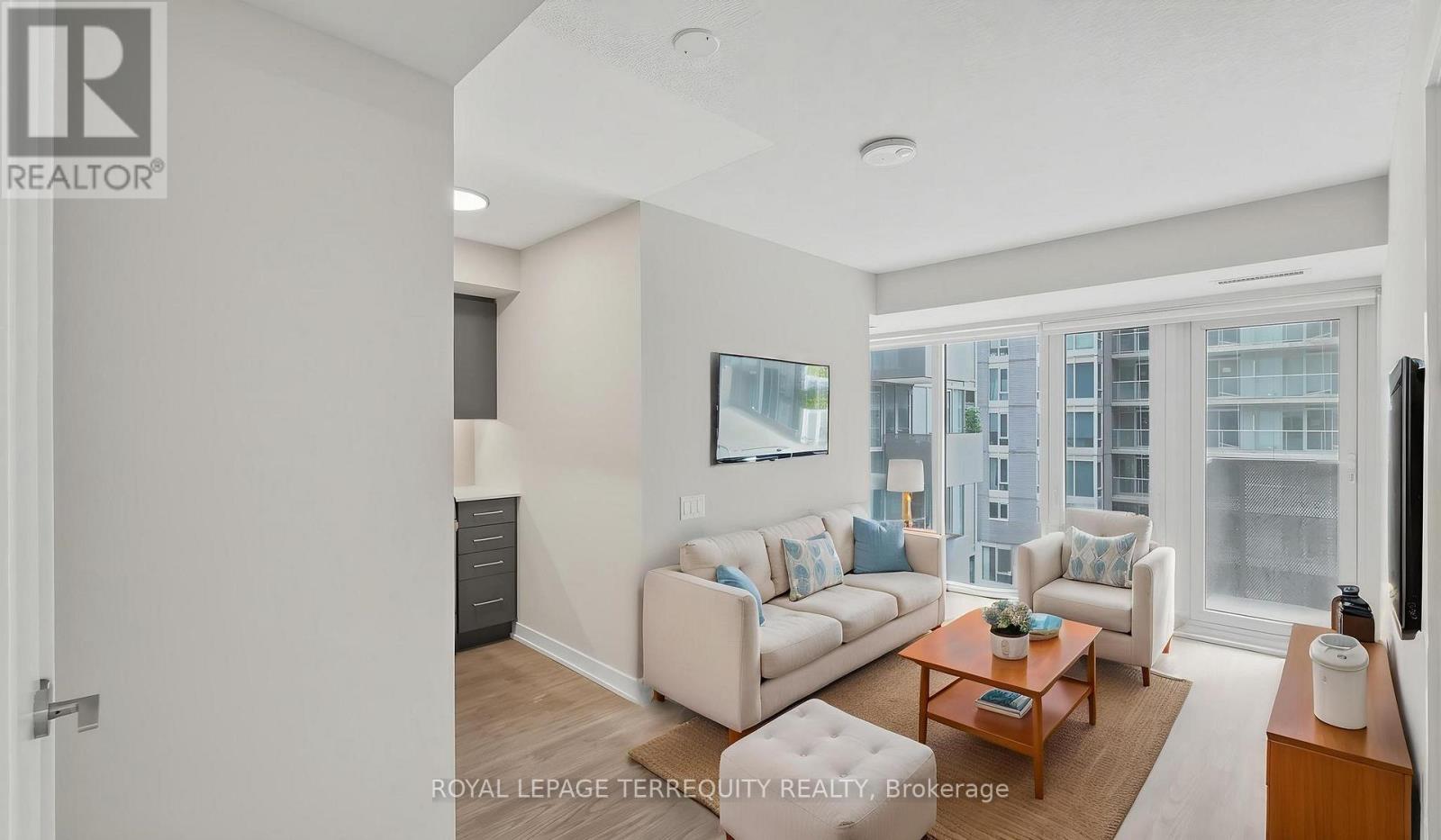 527 - 38 Monte Kwinter Court, Toronto, Ontario  M3H 0E2 - Photo 2 - C13176222