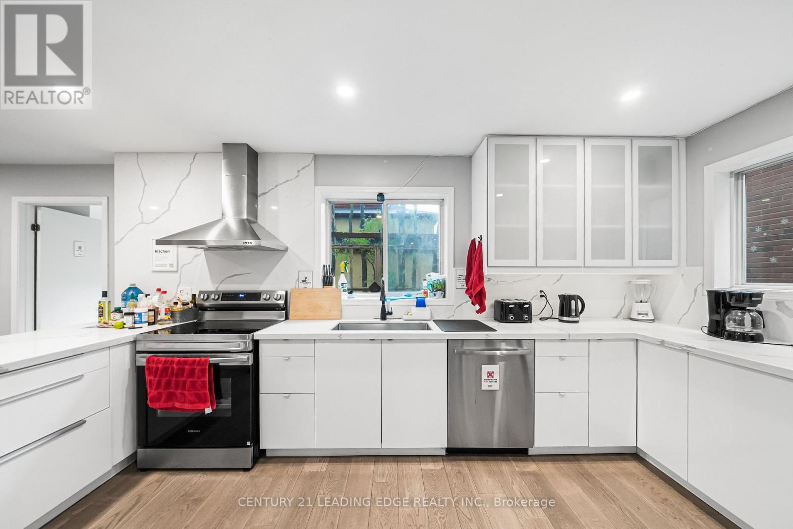 527 Glengarry Avenue, Toronto, Ontario  M5M 1G2 - Photo 18 - C13176280
